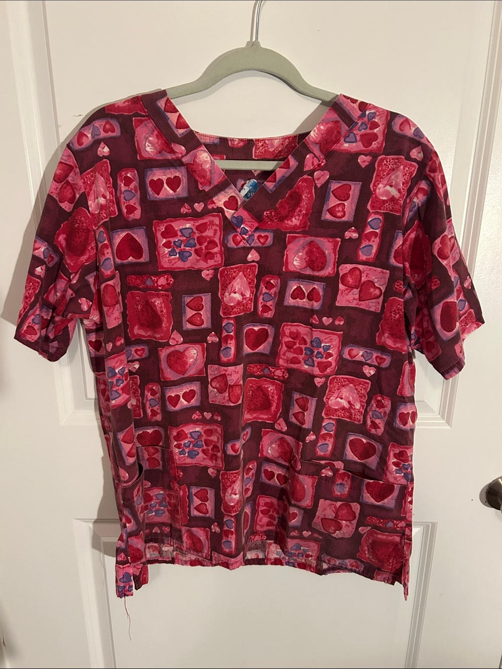 Valentine Heart Print Scrub Top - Pink & Burgundy